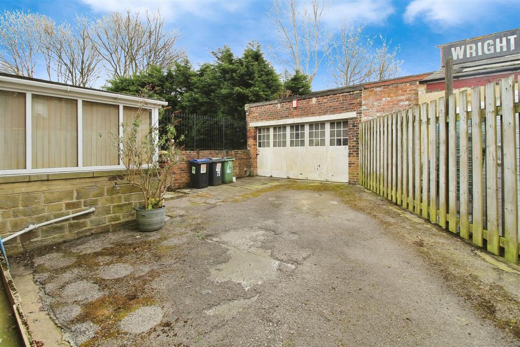 Garden And Garage