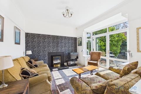 15 Devonshire Road, Lytham St Annes, FY8 2NU