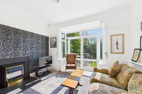 15 Devonshire Road, Lytham St Annes, FY8 2NU