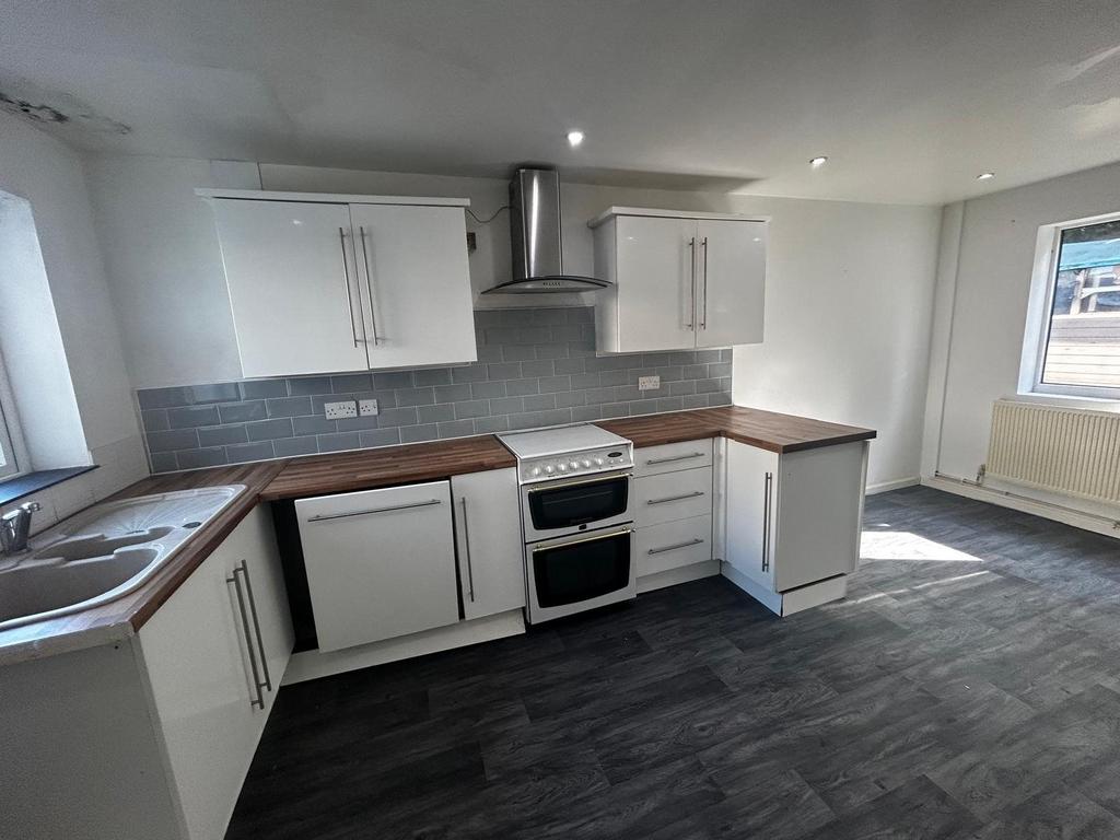Kitchen 3