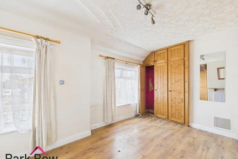 3 bedroom semi-detached house for sale, Moor Road, Sherburn In Elmet, Leeds