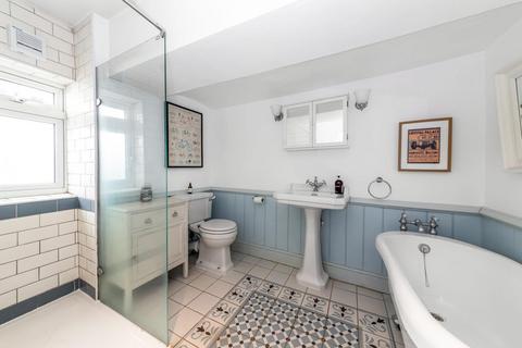 34a Gipsy Hill, London, SE19 1NL