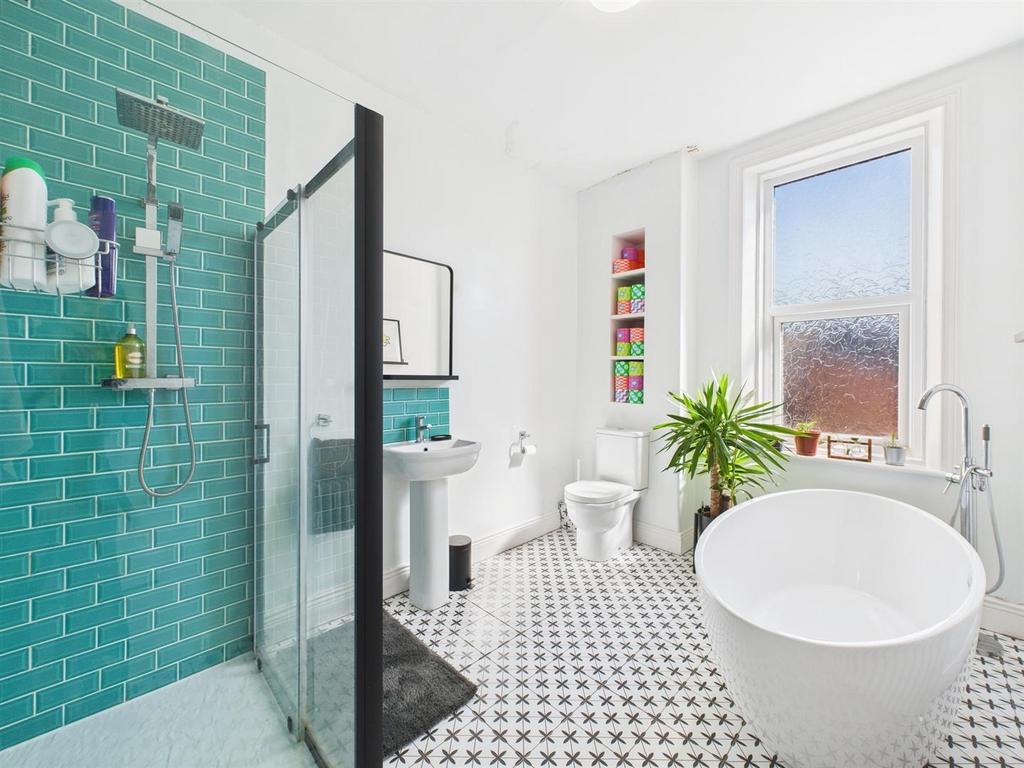 Bath 1.jpg