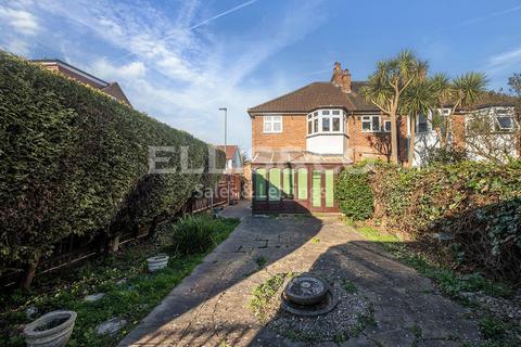 3 bedroom end of terrace house for sale, Hale Grove Gardens, Mill Hill, London, NW7