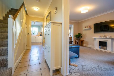 7 Forge Close, Old Buckenham, Attleborough, NR17 1RX