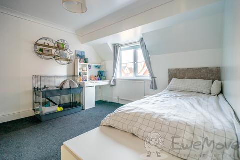 7 Forge Close, Old Buckenham, Attleborough, NR17 1RX