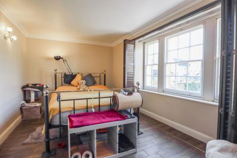 undefined, Castle Street, Calne SN11