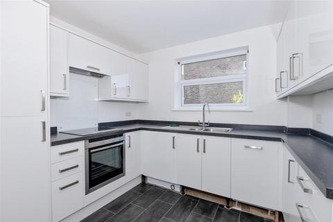 2 bedroom flat for sale, Lansdowne Road, Worthing