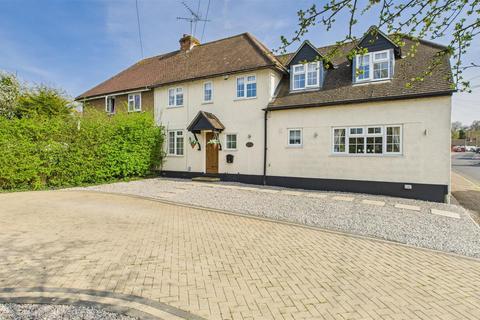 2 Allmains Close, Nazeing, Waltham Abbey, EN9 2LX