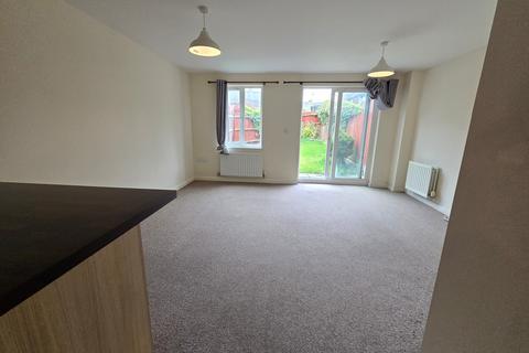 3 bedroom semi-detached house to rent, Thistle Drive, Desborough NN14