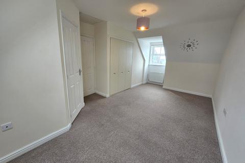 3 bedroom semi-detached house to rent, Thistle Drive, Desborough NN14