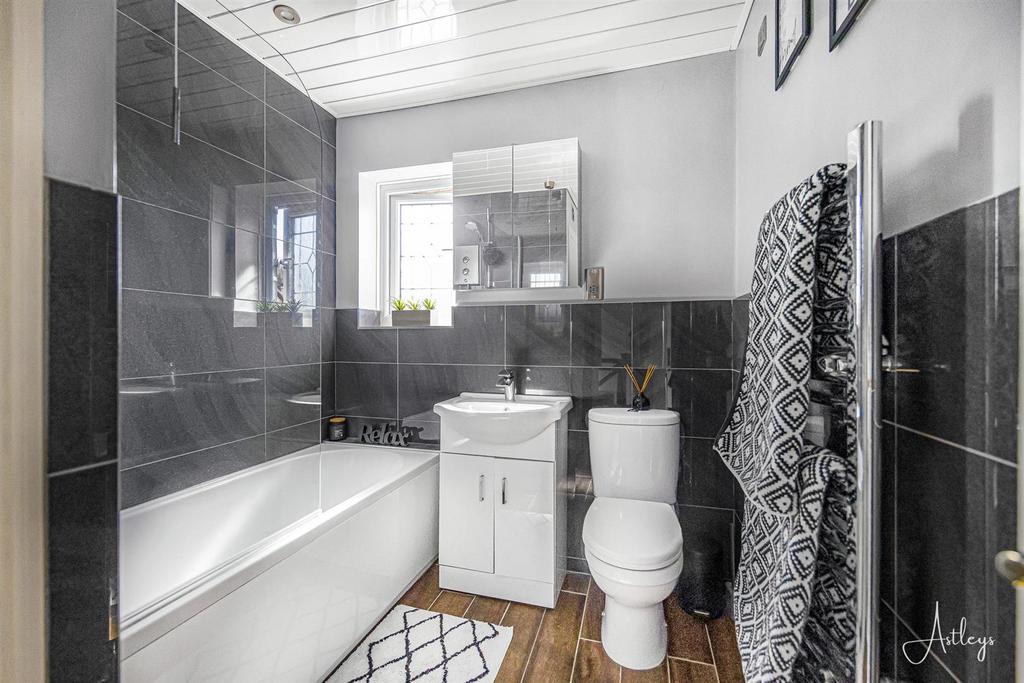 Bathroom/w.c.