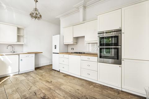 2 bedroom flat for sale, Forty Hill, Enfield EN2