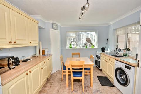 2 bedroom detached bungalow for sale, St. Johns Drive, Westham, Pevensey