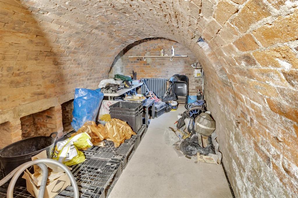 Valuated Celler