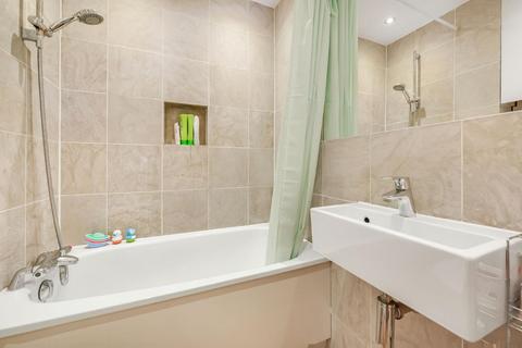 Flat 3, Devonshire House Cross Street, London, N1 2BE