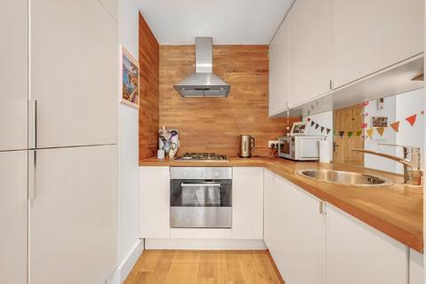 Flat 3, Devonshire House Cross Street, London, N1 2BE