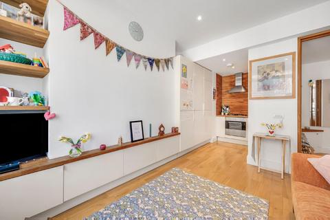 Flat 3, Devonshire House Cross Street, London, N1 2BE