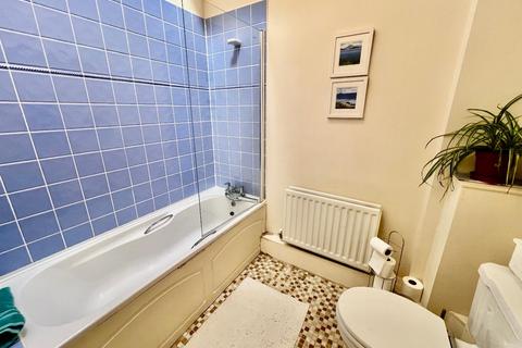 5 Wesley Court, Rothwell, Kettering, NN14 6FZ