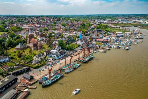 3 bedroom end of terrace house for sale, The Hythe, Maldon, Essex