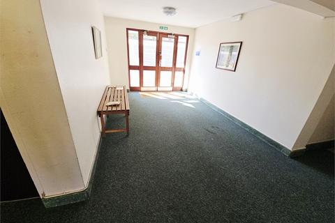 2 bedroom apartment for sale, Grand Drive, Leigh on sea, Leigh on sea,