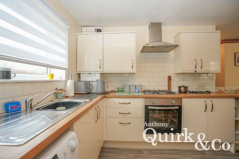 22 Willow Close, Canvey Island, SS8 9HQ