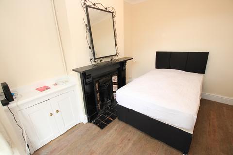 1 bedroom in a house share to rent, Tresham Street, Kettering, Northamptonshire, NN16