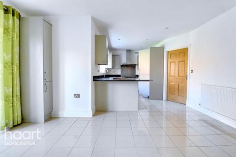 16 Centurion Fields, Doncaster, DN4 7EN