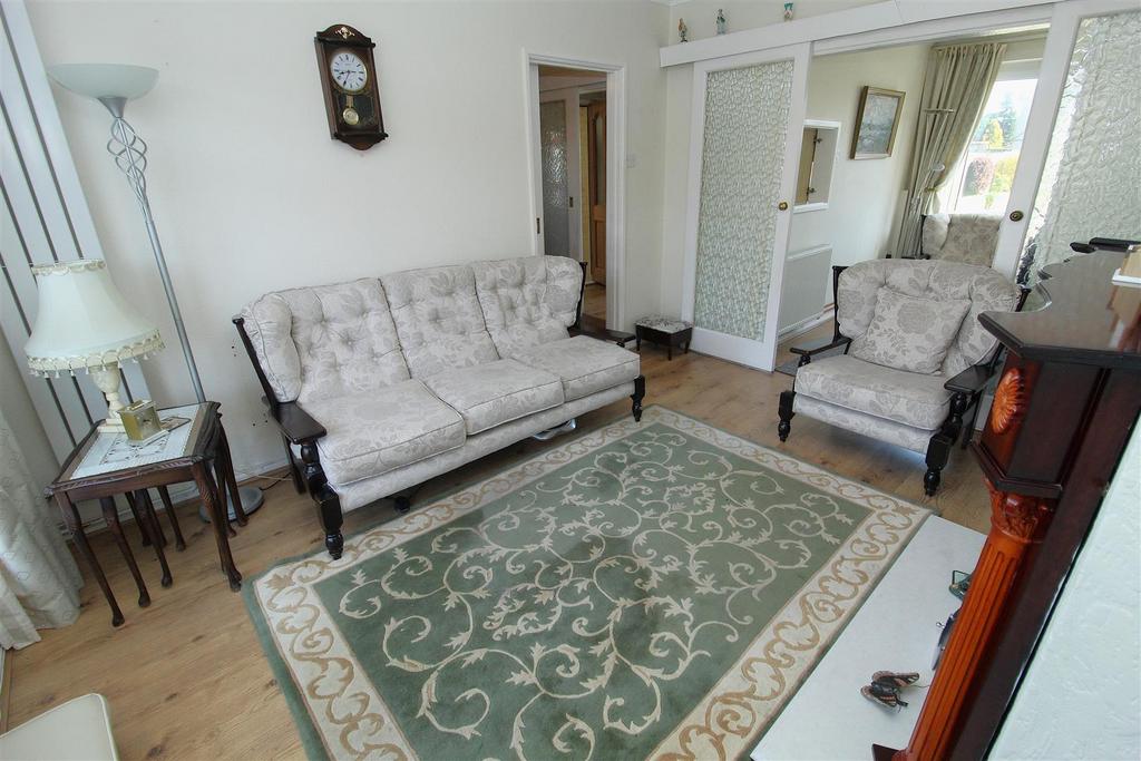 Lounge2.JPG
