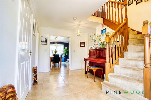 5 bedroom detached house for sale, Moor Croft, Matlock DE4