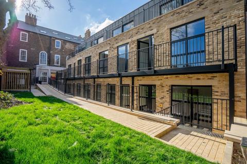 1 bedroom apartment for sale, Blossom Street, York