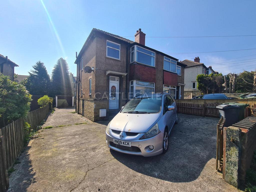 9 York Avenue, Fartown, Huddersfield, HD2 2 QX (1)