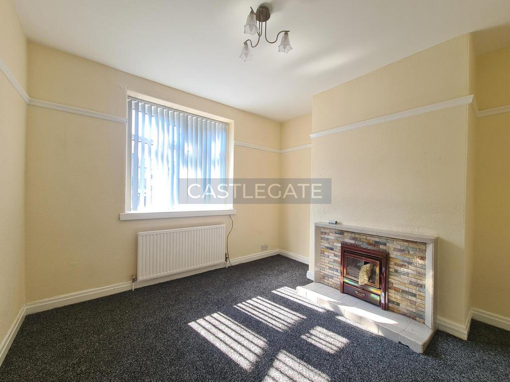 9 York Avenue, Fartown, Huddersfield, HD2 2 QX (5)