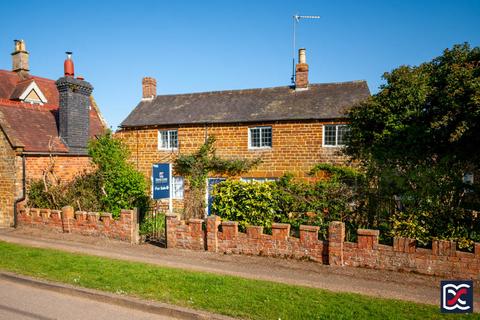undefined, Hill View, Eydon NN11