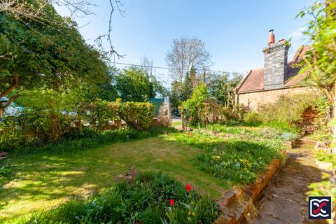 undefined, Hill View, Eydon NN11