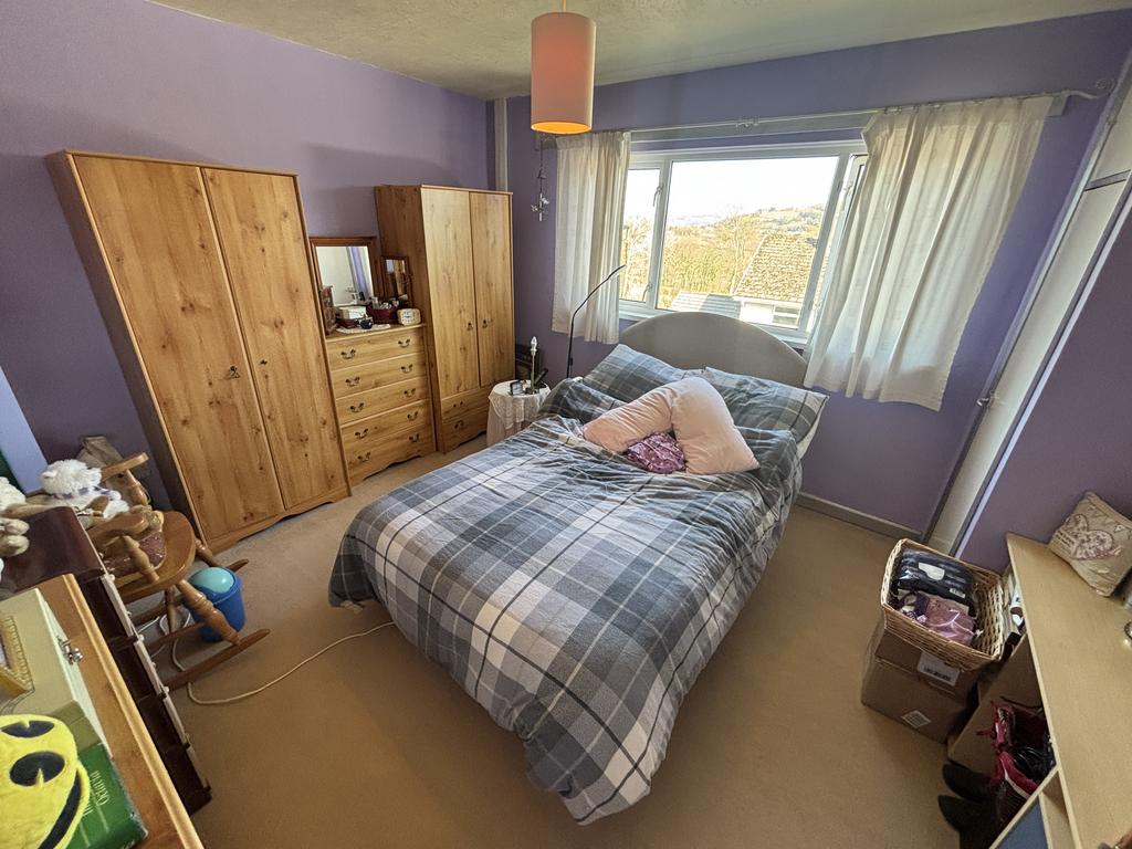 Front bedroom 1