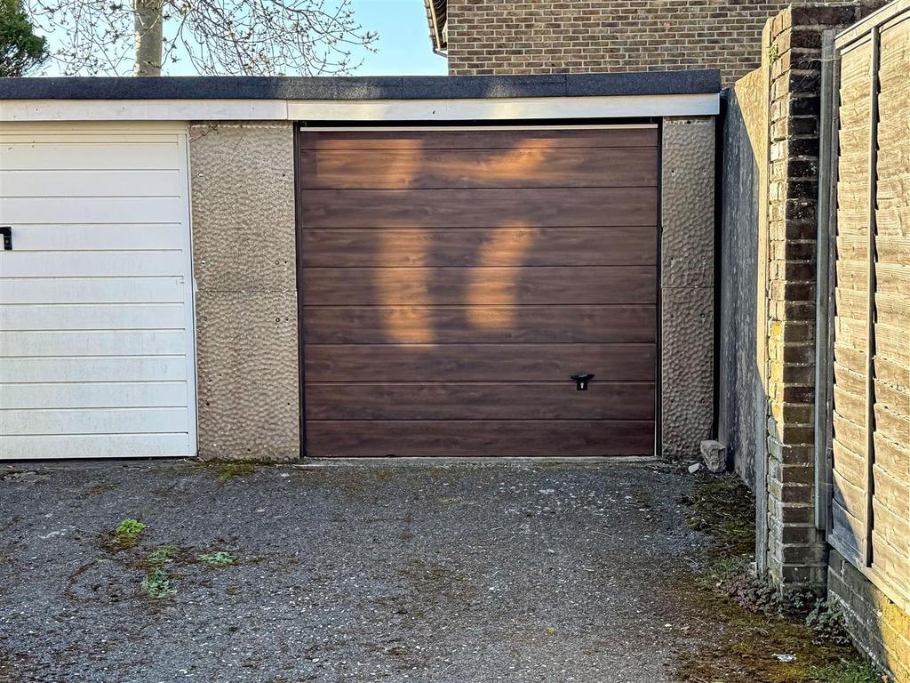 Garage.jpg