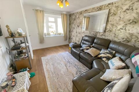 2 bedroom semi-detached house for sale, Farnham Close, Woodham