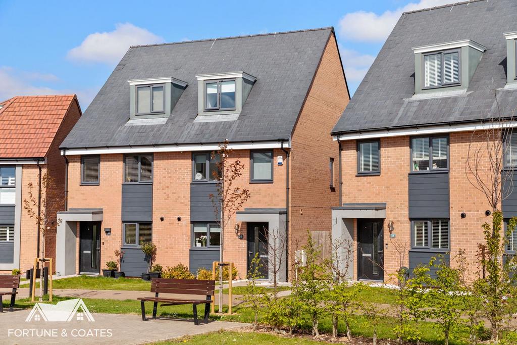 Maytree Crescent 32.jpg