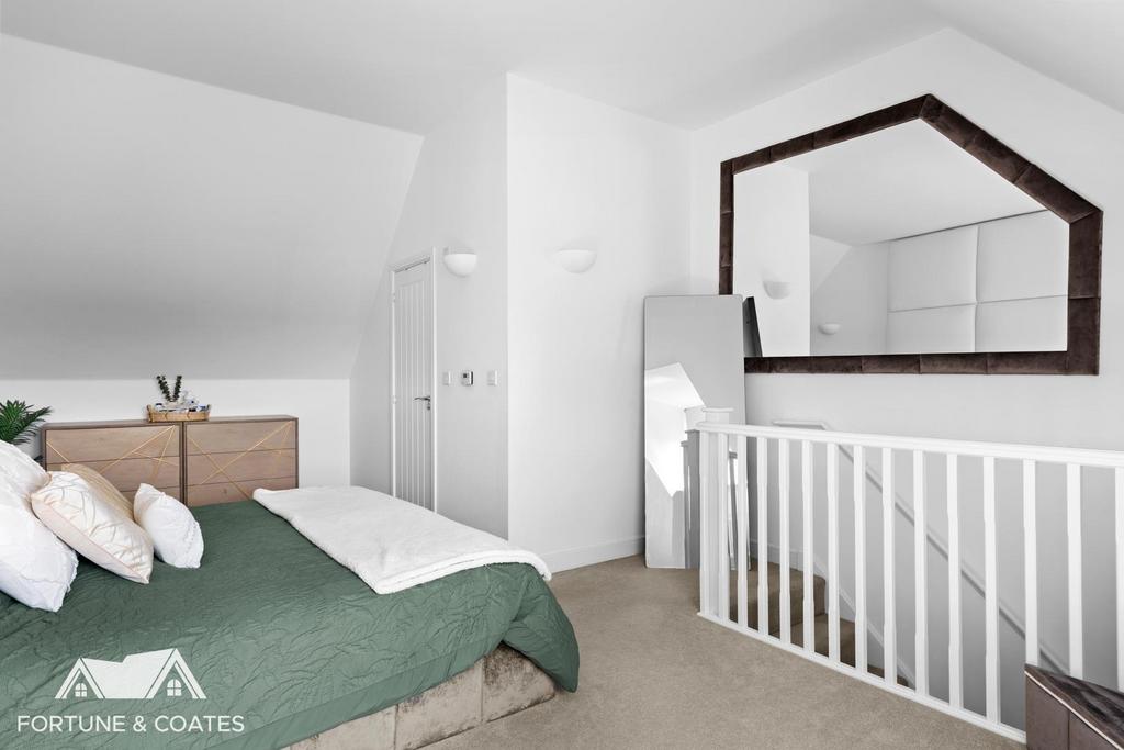 Maytree Crescent 24.jpg