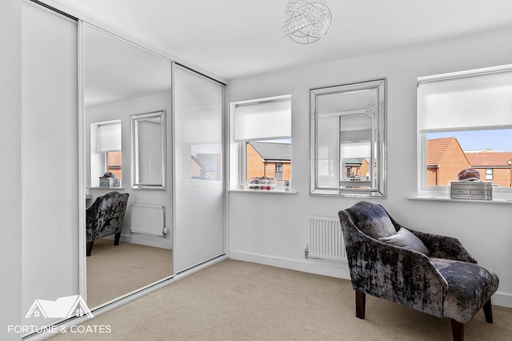 Maytree Crescent 14.jpg