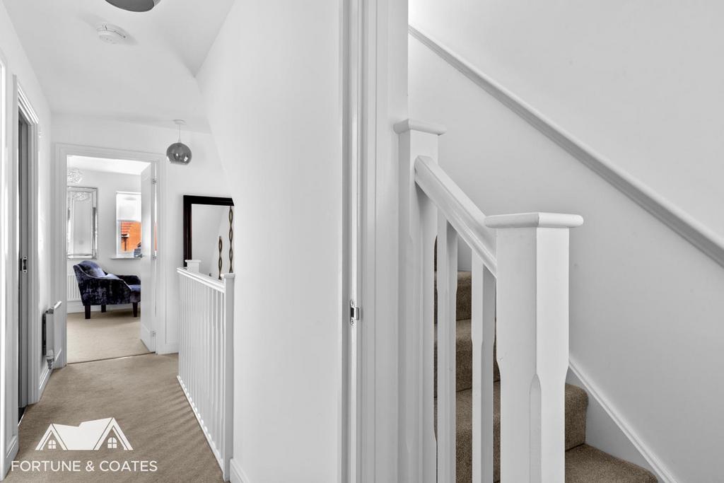 Maytree Crescent 21.jpg