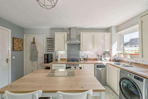 2 Brown Crescent, Bathgate, EH48 2XF