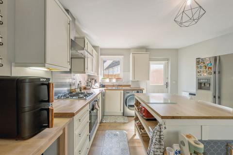 2 Brown Crescent, Bathgate, EH48 2XF