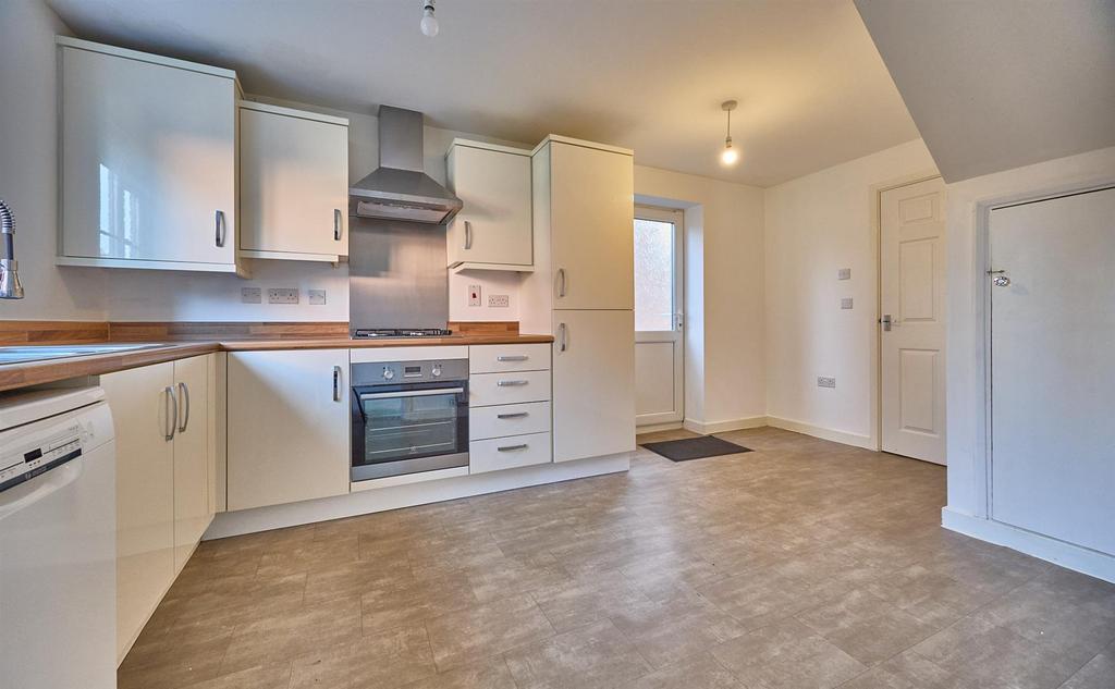 33 Amber Way BB 4.jpg