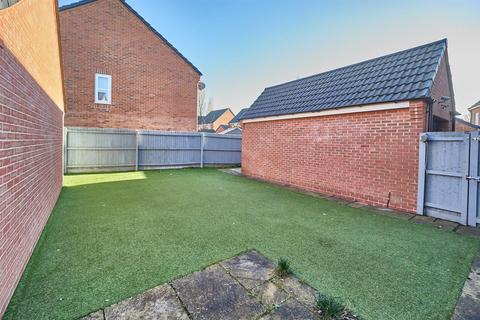 33 Amber Way, Burbage, Hinckley, LE10 2LN