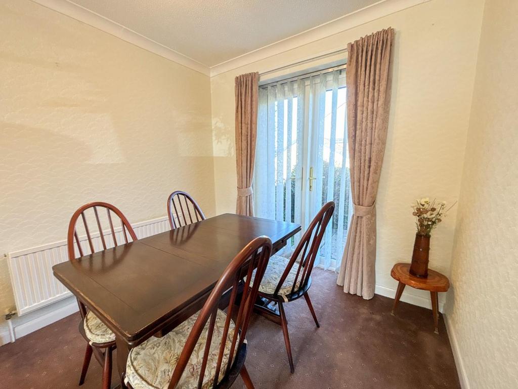 Lounge / Dining Room