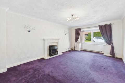 4 bedroom house to rent, Badgers Way, Bradford