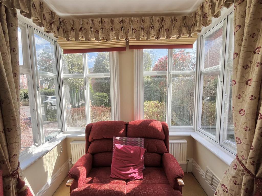 Lounge - Bay Window
