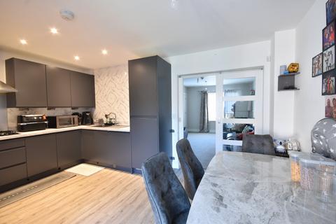 3 bedroom semi-detached house for sale, Copthorne, Crawley, West Sussex, RH10
